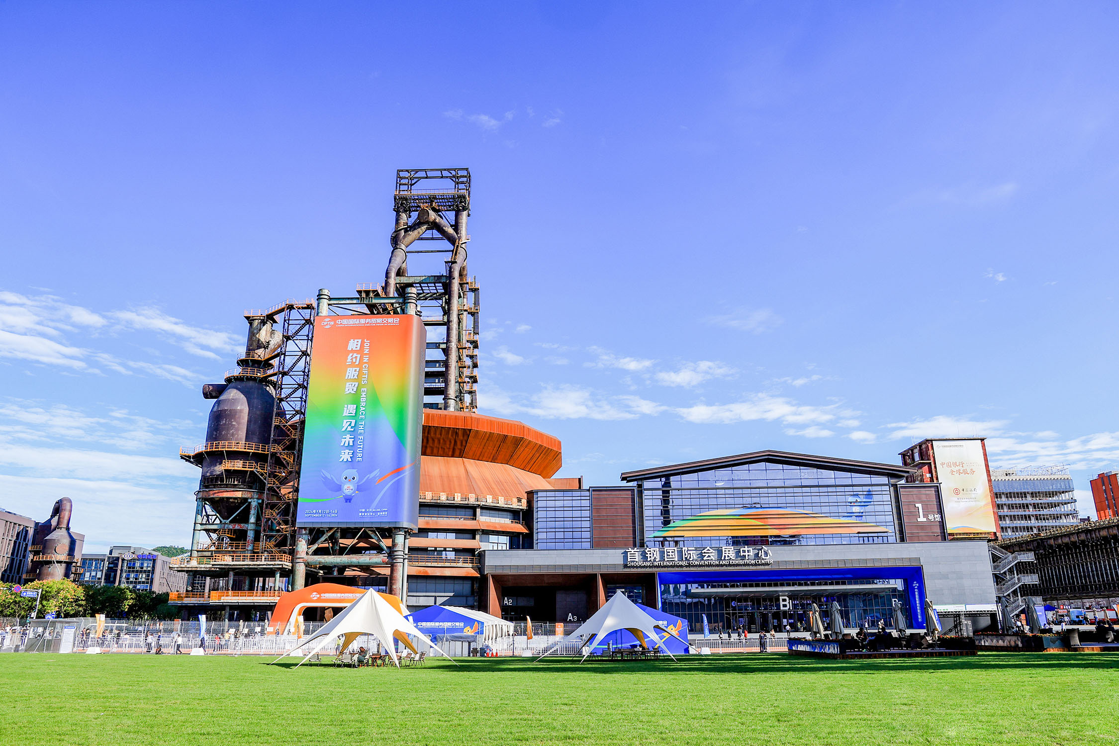 產(chǎn)品力護(hù)航 價(jià)值力增長(zhǎng) 騰暉無人塔吊亮相國(guó)家級(jí)展會(huì)